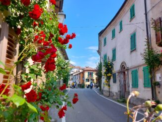 Dal paese delle rose al sentiero delle meraviglie