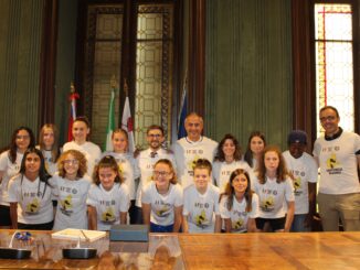 Una targa per le calciatrici dell’Area Calcio Alba Roero vincitrici del Campionato Regionale 2023/2024