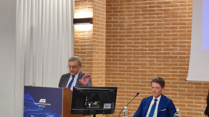 A Fontanafredda l'assemblea annuale dell'Associazione commercianti albesi