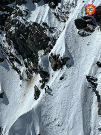Soccorso un alpinista colpito da una scarica di sassi sul Monviso