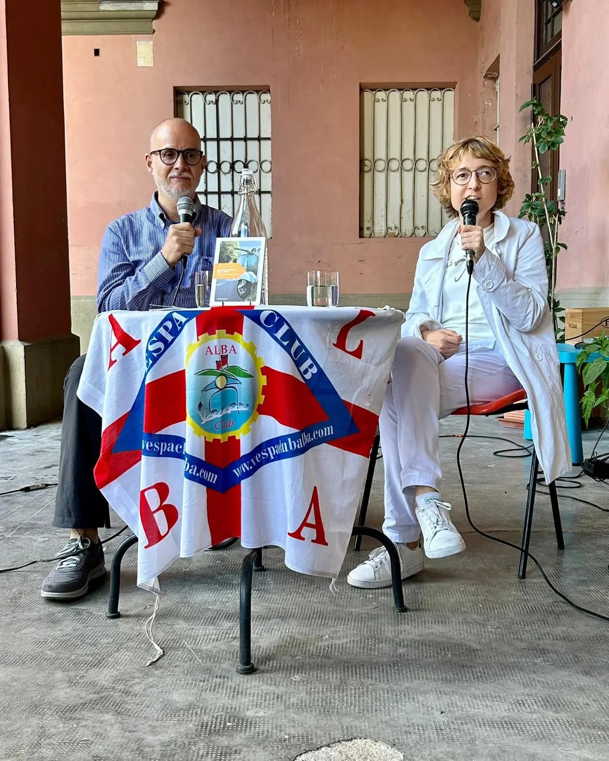 Cento vespisti si sono radunati ad Alba; presente anche il club di Sidney (FOTOGALLERY) 1