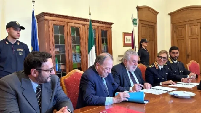 asti-firma-cyber Contrastare gli attacchi informatici ai Comuni, Polizia postale e Anci condividono le informazioni
