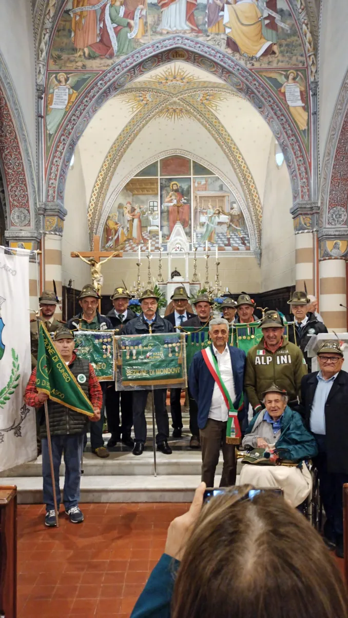 A Bossolasco il gruppo degli Alpini festeggia i novant'anni di attività