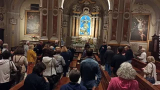 Rosario dedicato a Maria: con maggio si conclude la tradizione della preghiera