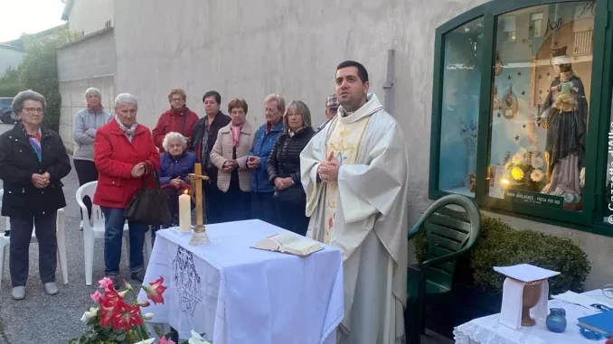 Rosario dedicato a Maria: con maggio si conclude la tradizione della preghiera 2
