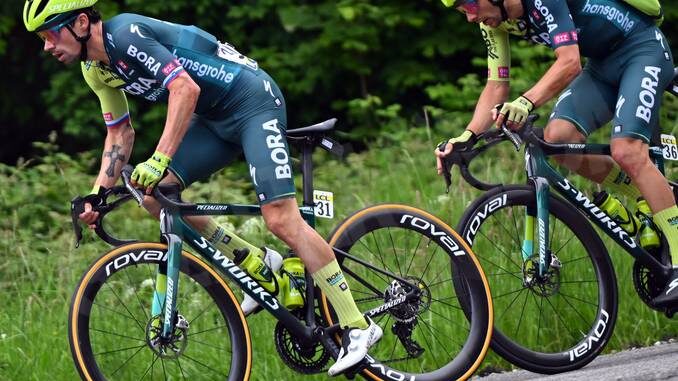 sobrero e roglic La squadra di Sobrero è protagonista al Giro del Delfinato