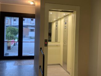 Il municipio di Cortemilia è più accessibile grazie al nuovo ascensore