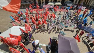 IN DIRETTA DA ALBA / Seguiamo la manifestazione contro il caporalato in Langa