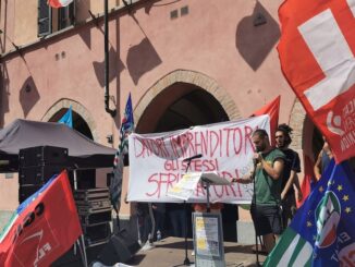 IN DIRETTA DA ALBA / Seguiamo la manifestazione contro il caporalato in Langa 3