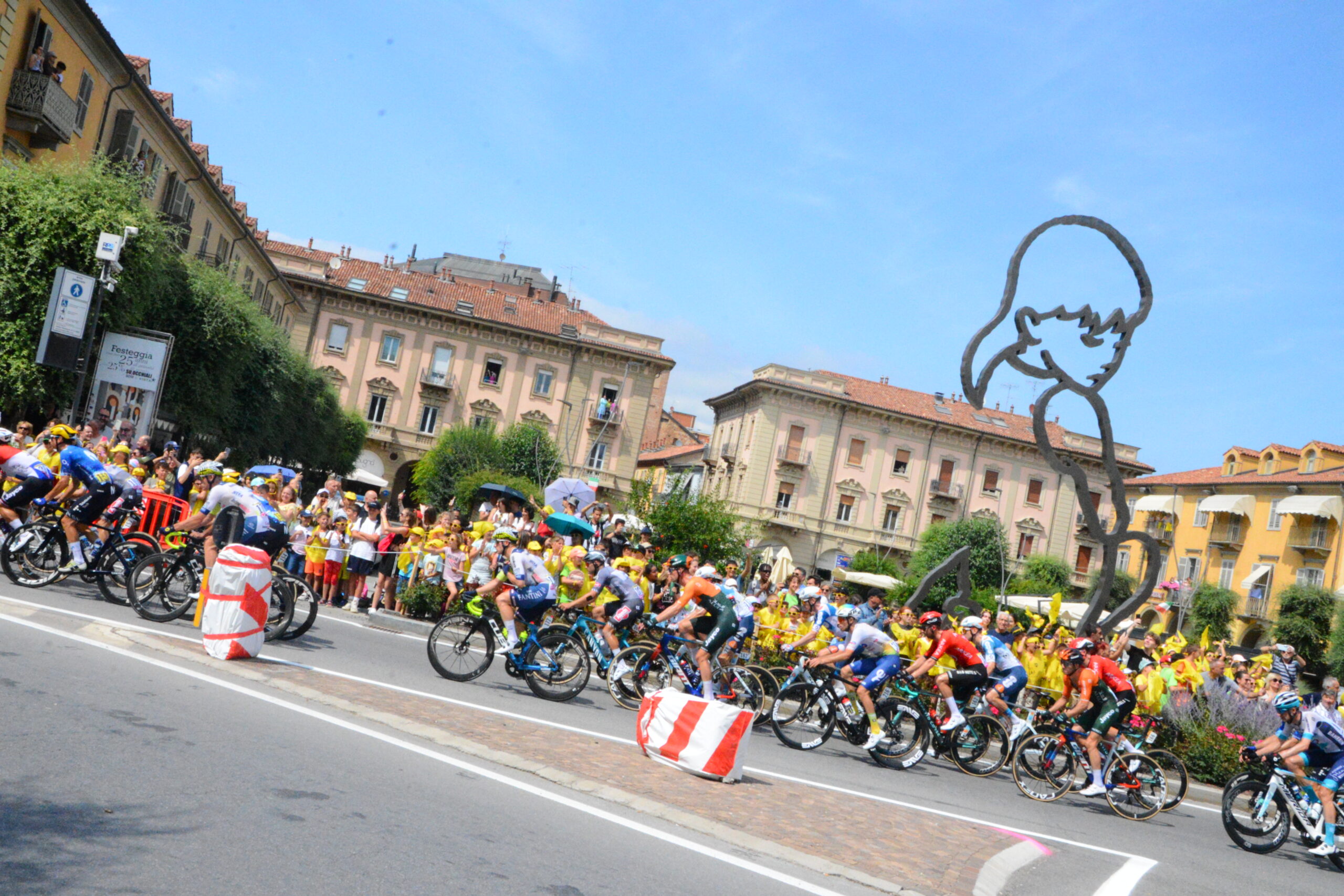 Il Tour de France ad Alba, nelle Langhe e nel Roero: la DIRETTA 30