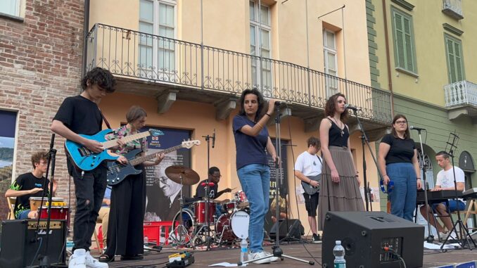 Jumble Music Lab Concerto del Jumble Music Lab nel Cortile della Maddalena: martedì 23 luglio “Stone and roses”,