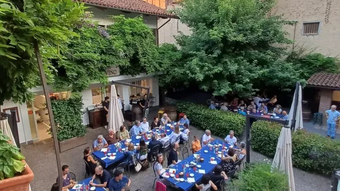 SLOW FOOD 2 Slow food Bra: grande successo del Bagnè 'nt l'euli; domenica c'è il Mercato della terra 1