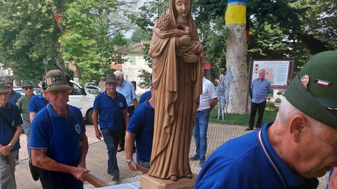 La statua della Madonna di Dachau che scioglie l’odio, ha fatto ingresso a Ceresole d'Alba 2