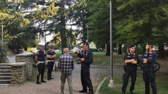 Nella notte blitz dei Carabinieri al fabbricato accanto alla stazione 6