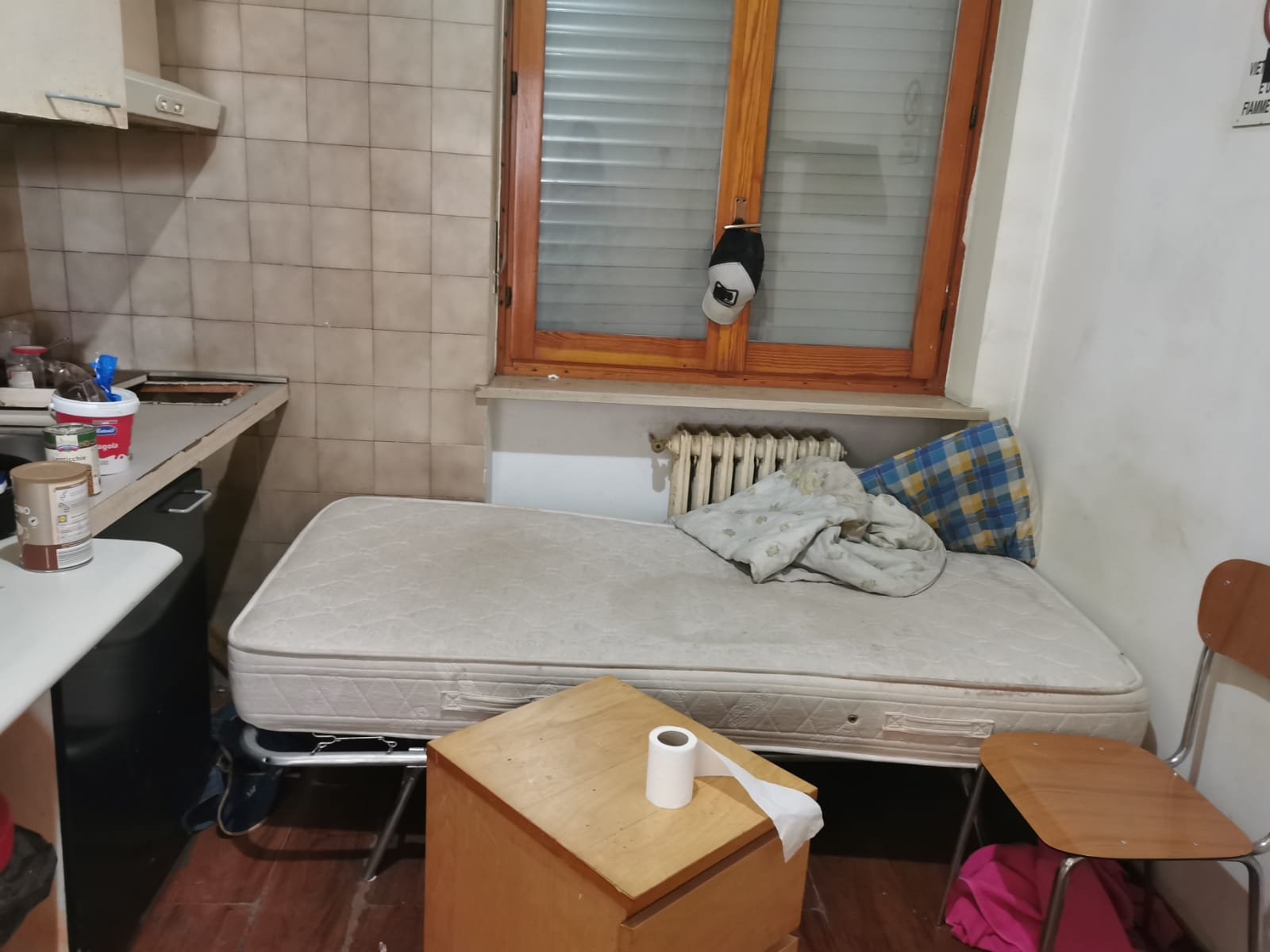 Nella notte blitz dei Carabinieri al fabbricato accanto alla stazione 2