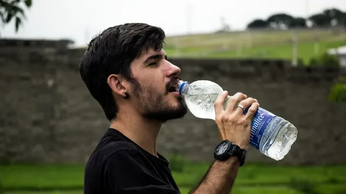 bere acqua Come prepararsi al grande caldo