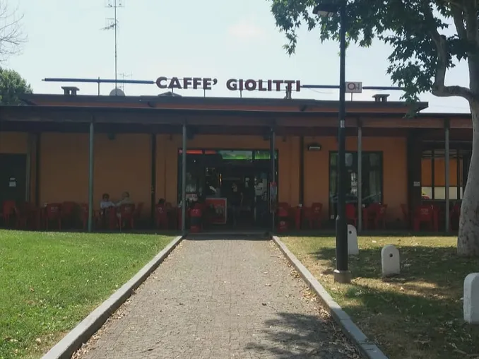 La storia del caffè Giolitti di Bra, dal vecchio peso a locale di successo 2