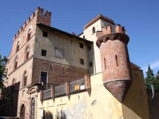 I Carabinieri restituiscono allo Stato molti beni archeologici e numismatici