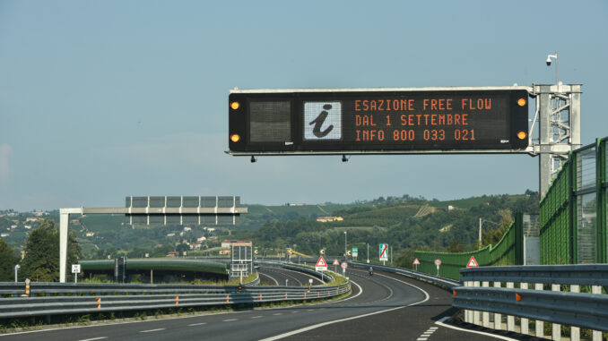 Autostrada verso Alba da Verduno 1 Asti-Cuneo / Si pagherà per andare all'ospedale? 1