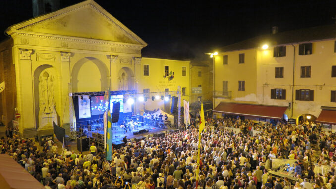 Carmagnola Grandi spettacoli in occasione della Fiera del peperone di Carmagnola
