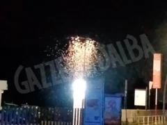 Schiudono le effimere, chiuso per precauzione il ponte sul Tanaro ad Alba 1