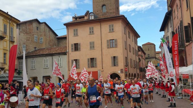 Torna ad Alba il 15 Settembre 2024 la manifestazione podistica Corri sotto le torri