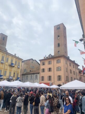 Go wine porta nel centro storico di Alba una Festa del vino sostenibile 1