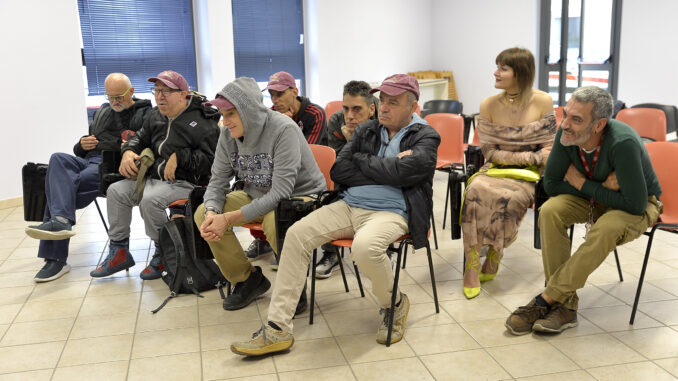 I radioamatori albesi incontrano gli ospiti dell'istituto Ferrero