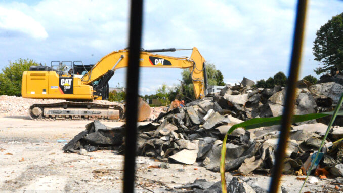 La nuova Esselunga spazzerà via tutte le macerie della storica Amg
