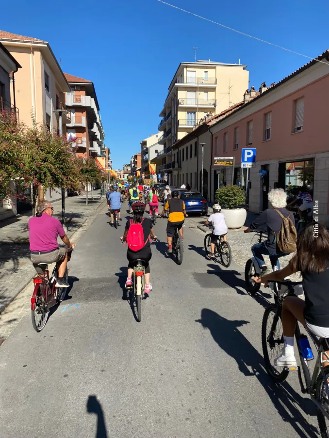 Domenica 22 settembre movimento e divertimento ad Alba con Sport in piazza e Alba in bici