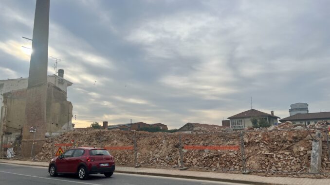 Abbattuta l’antica conceria Tropini di Bra in quartiere Oltreferrovia 3