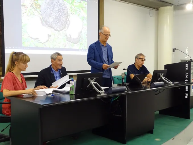 Tartufi, una quarantina di trifolao hanno superato l'esame della sessione autunnale a Cuneo 1