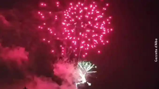 Tradizione rispettata: la Fiera gallese propone i fuochi d'artificio