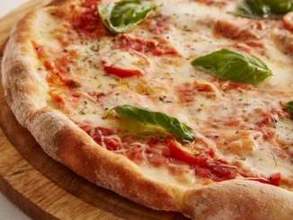 Gambero rosso, guida 2025 delle pizzerie: tre spicchi a Gusto madre di Alba e Fuori tempo di Canale