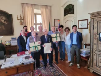 Stefano Milanesio dopo la nomina a ufficiale è stato ricevuto in Comune a Bra
