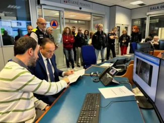 Cirio visita la Protezione civile: «Ringrazio personale e volontari per il grande lavoro»