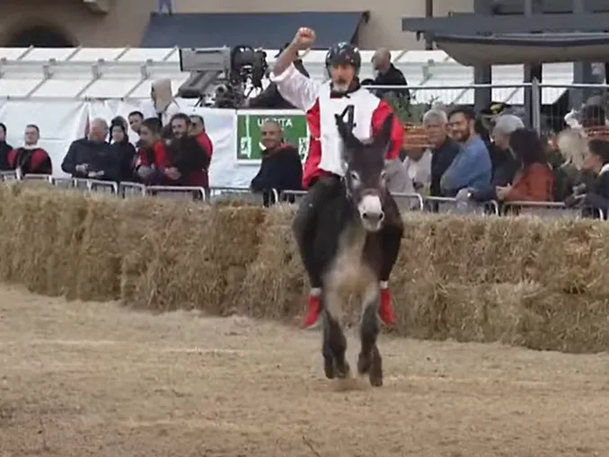 Oggi si corre il Palio: seguilo in diretta! 13