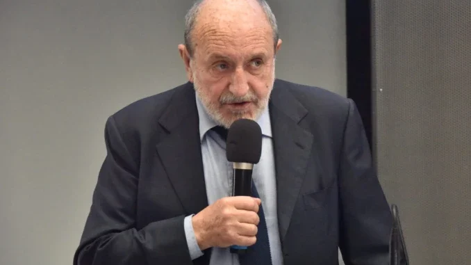 Tutto esaurito per la conferenza del filosofo Umberto Galimberti 1