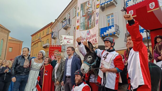 Oggi si corre il Palio: vince Santa Rosalia, è il suo quinto drappo 1
