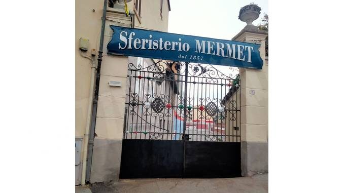 Lo sferisterio Mermet si può vedere anche quando è chiuso 3