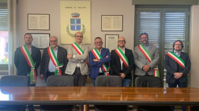 foto sindaci sei in langa È nata l’Associazione Sindaci Sei in Langa