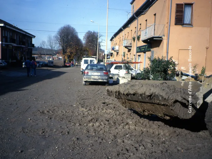 1994 - 2024 / Noi, rinati dal fango: uno speciale su Gazzetta d'Alba di domani con le storie di chi ha vissuto il dramma 3
