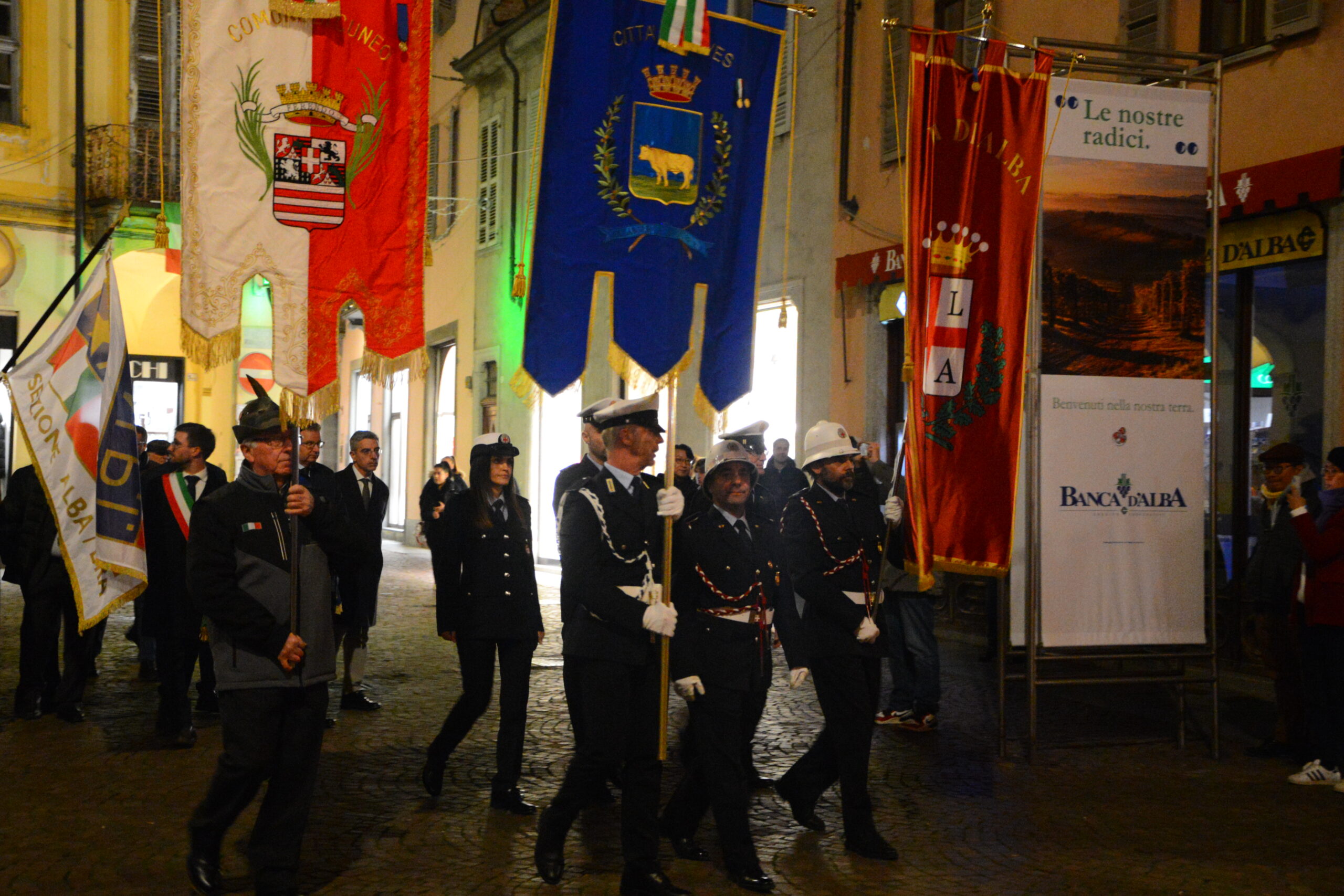 La Medaglia d'oro è tornata in Municipio. «La memoria sta nelle scelte», ha detto Revelli (FOTO) 7