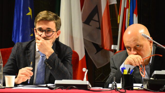 Consiglio comunale / La seduta interrotta. Bolla: «Insultato da un esponente della maggioranza» (IN DIRETTA)