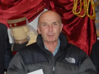 L’addio di Alba al negoziante e artista Gianni Do