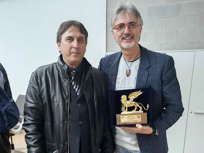 Maurizio D'Andrea vince il Leone d'oro alla Triennale di Venezia: l'astrattismo simbolico si fa voce della modernità 1