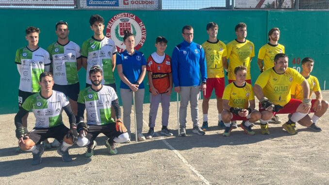 La Castiati Neivese vince l'andata della finale di Serie B di pallapugno