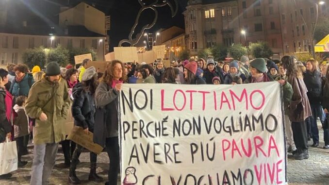 25 novembre / Il 25 novembre ad Alba Non una di meno organizza un corteo in tutta la città. Stasera un laboratorio al Cinema Vekkio 1