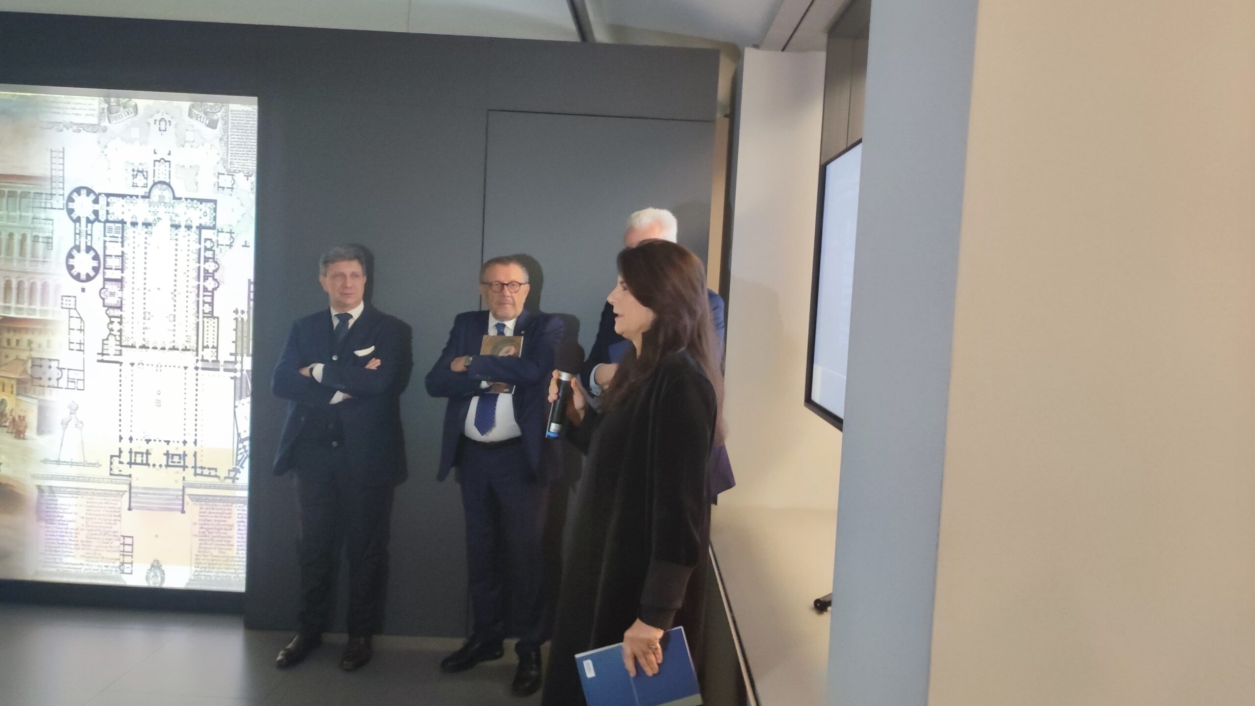 Da San Pietro  la Madonna della bocciata di Cavallini a palazzo Banca d