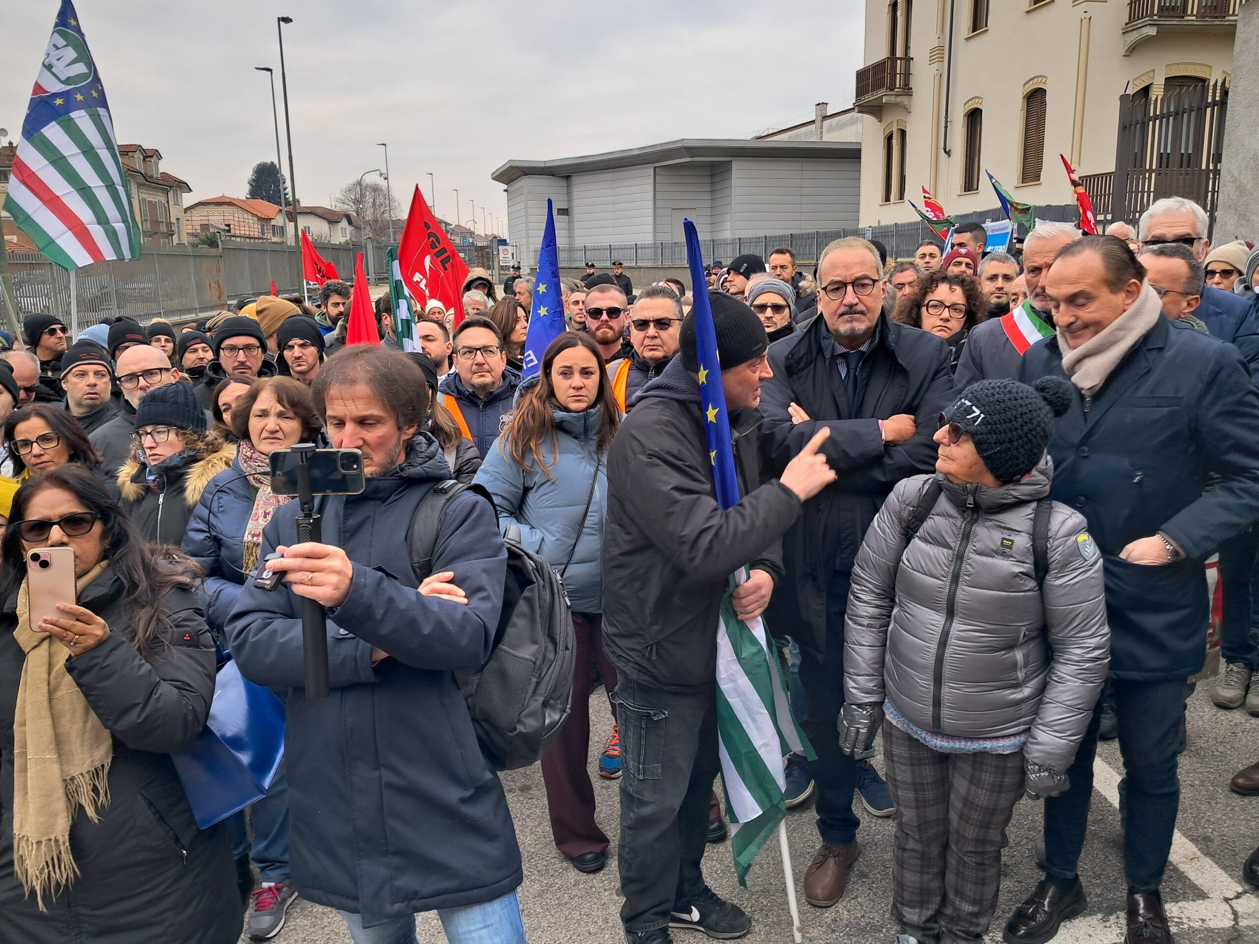 Diageo / Le voci dalla manifestazione. Cirio: «Ci batteremo contro la ricollocazione» 1